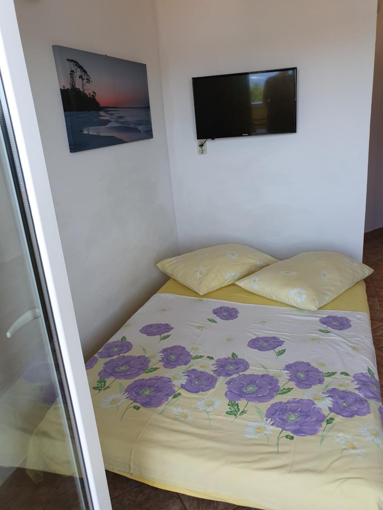 Apartment Jelena Раб Екстер'єр фото